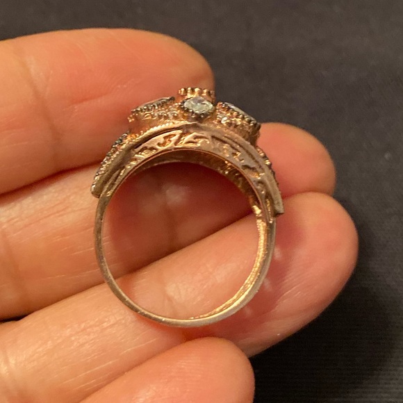 Ring - Picture 3 of 7